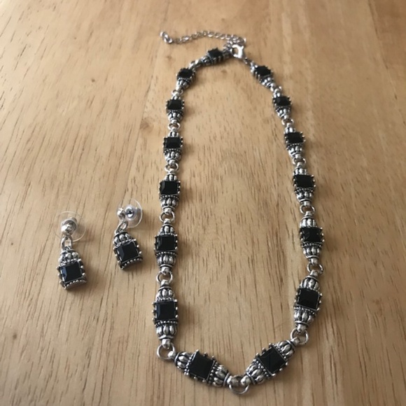 Silver & Black Necklace Earrings Set Retro - Picture 1 of 8